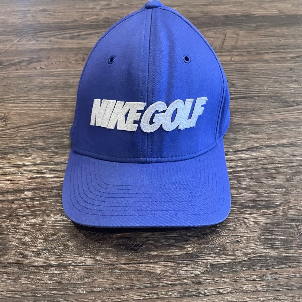 Nike golf hat